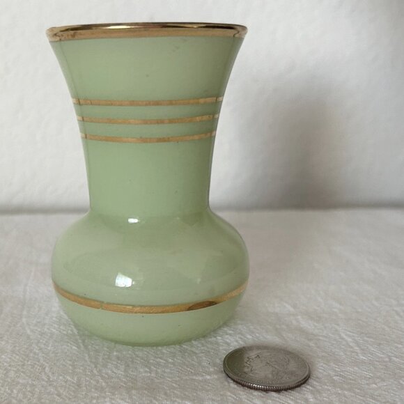 VINTAGE Small Mint Green Bud Vase Glass - Picture 2 of 11
